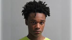 1 of 2 suspects wanted for Franklin shooting turns himself in to police