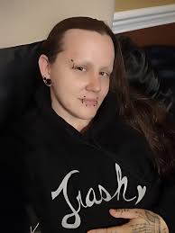 Thought you plant peeps might appreciate my hoodie. 😆🌵