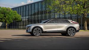 Check car prices and values when buying and selling new or used vehicles. Gm Unveils All Electric Cadillac Lyriq As Its Technology Spearhead