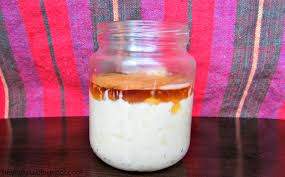 The enzymes and nutrients in honey provide nourishment to the hair follicles and help to rejuvenate dry, dull and damaged hair. D I Y Cinnamon Coconut Oil And Honey Hair Treatment