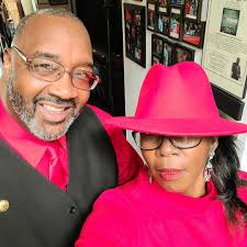 Bobby R. Huntley (@brayehuntley) • Instagram photos and videos