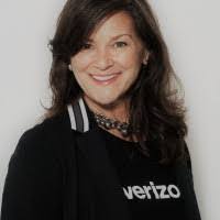 Lori Pollock's Instagram, Twitter & Facebook