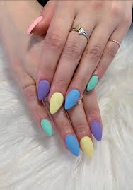 You can draw some polka dots to have a trendy design of pastel pink and yellow nails. Pastel Pink Nails Almond Novocom Top