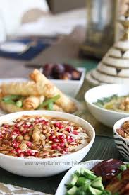 Iftar Table 2017 For Ramadan Sweet Pillar Food Iftar Food Ramadan Recipes