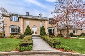 5 Heather Lane, Stoneham, MA 02180