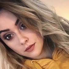 Młodzi rodzice nie oszczędzają na akcesoriach dla maluszka, bo właśnie pochwalili się. Sylwia Przybysz Bio Family Trivia Famous Birthdays