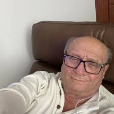 🎂🎉Happy Birthday to Dixon artist and industry legend Gregg Bissonette !!  Gregg has also been nominated for the Best All Around Drummer in Modern  Drummer Magazine Readers Poll! 🥁🥁🥁 Be sure to