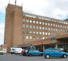 Police outside king edward vii's hospital, central london, as queen elizabeth ii recovers after being admitted with symptoms of gastroenteritis. Queen Elizabeth Ii Hospital Welwyn Garden City Ophthalmology Reviews Eyedocs