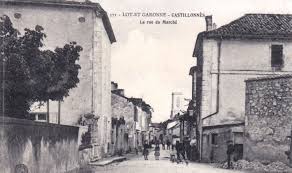 Automobile (achat, entretien, accessoires, dépannage) à issigeac 24560: Castillones 47 Lot Et Garonne Castillonnes La Rue Du Marche Carte Postale Ancienne Et Vue D Hier Et Aujourd Hui Geneanet