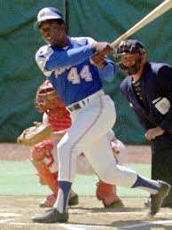 シリーズの開始時、ロバート・バラシオンは15年間七王国の王であった。若い頃は恐るべき戦士であったが、今は狩りと女遊びと酒が好きな、顎髭を生やした太った男として描かれている。 ロバートは北部の エダード・スターク と共に 高巣城 で里子として育った。 Yrrhbemtjlltim