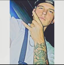 Logan slade peach (@logan_peach99) · Instagram 照片和视频