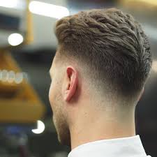 Hay muchas variaciones de cortes de pelo hombre degradado 2021: 0 Drop Fade Style Created Using Triumphanddisaster Barber Fade Scissorsalute Lineup Texture Menshair C Faded Hair Mid Fade Haircut Mens Haircuts Fade
