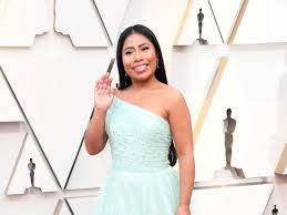 Get the latest on yalitza aparicio from teen vogue. Oscars 2019 Yalitza Aparicio Arrives On Red Carpet In Rodarte Vox