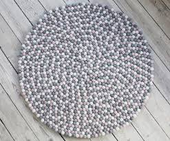 Im flur statt einem läufer mehrere runde teppiche kombinieren Wollteppich Mixed Color Wooldot Rund Hohe 23 Mm Filzkugel Teppich Reine Wolle Beidseitig Verwendbar Wohnzimmer Online Kaufen Otto