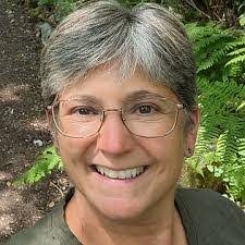 Wendy Maier's Instagram, Twitter & Facebook