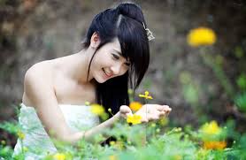 Image result for tranh ve co gai de thuong