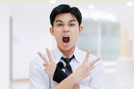 Jun phạm hay jun 365 tên thật là phạm duy thuận (sinh ngày 24 tháng 7 năm 1989) tại thành phố hồ chí minh, là ca sĩ, nhà văn, diễn viên bước ra từ nhóm nhạc. Jun Pháº¡m Pháº£n á»©ng Ra Sao Náº¿u Lan Ngá»c Thuy Ngan Lien Minh
