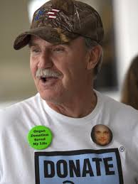 Blue and Green Day celebrates donors 'On the Edge of Glory'