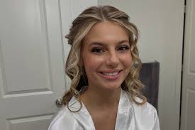 Three years ago Daniell and Ty chose to get married! We love them SOOO much  and the beautiful family that they've created! Here's to a million more! We  love you guys!!