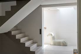 Altbausanierung damit mussen sie rechnen das haus. Kernsanierung Haus Munchen Modern Staircase Munich By Aprtmnt Interior Design Consulting Houzz