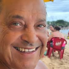 Dia 06 de agosto. Já se passaram exatas 8.760 horas desde a tua partida.  Dizem por aí que o luto é sobre a morte… Mas não. O luto é sobre o vazio.