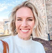 Trisha Paris's Instagram, Twitter & Facebook