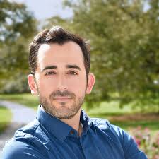 Insurance Agent Sarah Lyle in New Orleans LA