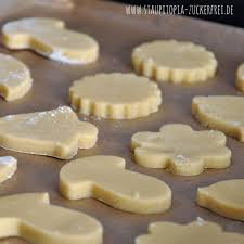 Diese Low Carb Platzchen Werden Mit Mandelmehl Und Erythrit Bzw Xucker Light Gebacken Sie Passen Perfekt In Mandelmehl Mandelmehl Rezepte Low Carb Platzchen