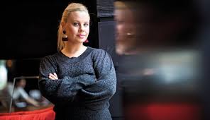 Es ist mit sicherheit eines der kurioseren verhandlungsteams der koalitionsgespräche: Katharina Strasser Singen Werde Ich Immer News At