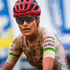 Karen Nicolas's Instagram, Twitter & Facebook