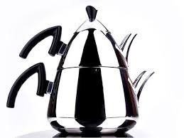 Bir Miktar Sirke Ve Karbonati Karistirip Demliginizi Bu Karisimla Guzelce Silin Caydanliginiz Piril Piril Olacak Ayrica Sirke Ile Caydanlik Caydanlik Kettle