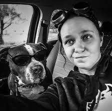 Ariel Goodsell's Instagram, Twitter & Facebook