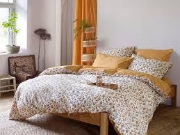 Toutes les tailles de lits sont disponibles Parure De Lit Fleurie Mettez Des Fleurs Dans Votre Chambre Joli Place