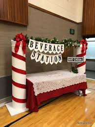 Office cubicle gets trnsformed into cozy christms cbin christmas window decorating contest jam blog office cubicle gets trnsformed into cozy christms cbin, polar express office decor 25 Polar Express Party Ideas
