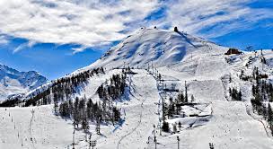 Oltre all'austria, si è opposta anche la svizzera. Vialattea Impianti Sciistici Aperti Da Sabato 5 Dicembre Mondo Neve