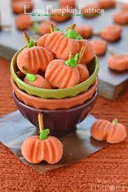 18 No Bake Halloween Treats So Easy To Make It S Scary Halloween Food Treats Halloween Treats Easy Easy Pumpkin
