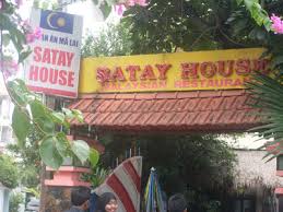 Our first stop di sana sebab nak solat jamak qasar zuhur dengan asar. Tips Untuk Melancong Ke Vietnam Ho Chi Minh Eratuku