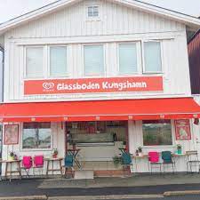 Ligger i hamnen mitt i kungshamn ( smögen ) intill zita båtarna som går till smögen. Restaurang Sjogang Home Facebook