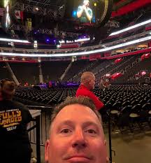 Had an incredible night opening for the hilarious @shanemgillis tonight at  Little Caesar's Arena in Detroit.