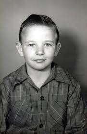 Jennifer Vanhook's Instagram, Twitter & Facebook