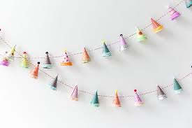 Basteln mit kindern | ideen für den lockdown. Fasching Basteln Mit Kindern Partyhutte Girlande Party Carnival Fasching Fasching Basteln Mit Kindern Fasching Basteln Fasching Basteln Deko