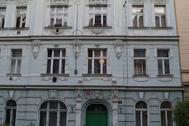 Suche und buche sicher online bevor du umziehst. Unterkunft Ferienwohnung Smeralova Wohnung In Praha Gloveler