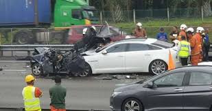 Check spelling or type a new query. Dua Maut Kemalangan 8 Kenderaan