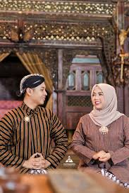 7 potret pre wedding tasya kamila randi gunakan adat sumber : 17 Foto Prewedding Jawa Hijab Di Rumah Budaya Tembi Jogja Prewed Dita Iwan Fotografer Pernikahan Prewedding Wedding Photographer Jogja Yogyakarta Indonesia