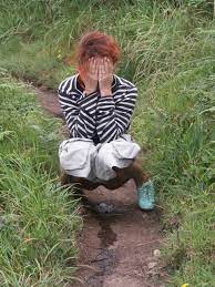 File:Woman peeing.jpg - Wikimedia Commons