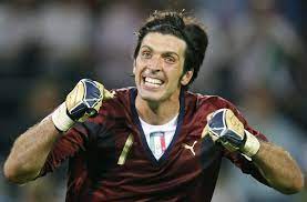 Gianluigi buffon, 43, italya juventus, 2019'den beri kaleci piyasa değeri: Ein Abschied Voller Tranen Gianluigi Buffon Beendet Seine Karriere In Der Nationalmannschaft Stuttgarter Zeitung