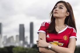 Wa 088213297945 pin bb 5cb487cb. Galeri Foto Pakai Jersey Manchester United Kecantikan 11 Srikandi Indonesia Ini Naik Berkali Kali Lipat Bolasport Com