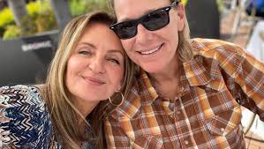 Fundraiser by Marc van der Woude : Help Mijanou and Lesley After Wildfire