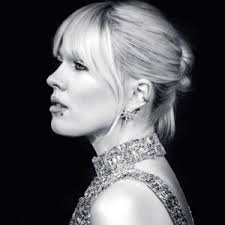 Anna Lan debiutuje nostalgicznym utworem “Walizka”