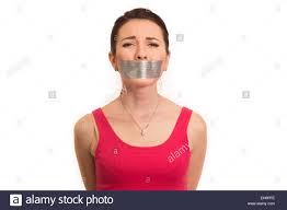Abuso De La Mujer En Rojo Con Cinta Americana En La Boca Experimenta Dolor Emocional Aislada Fotografia De Stock Alamy
